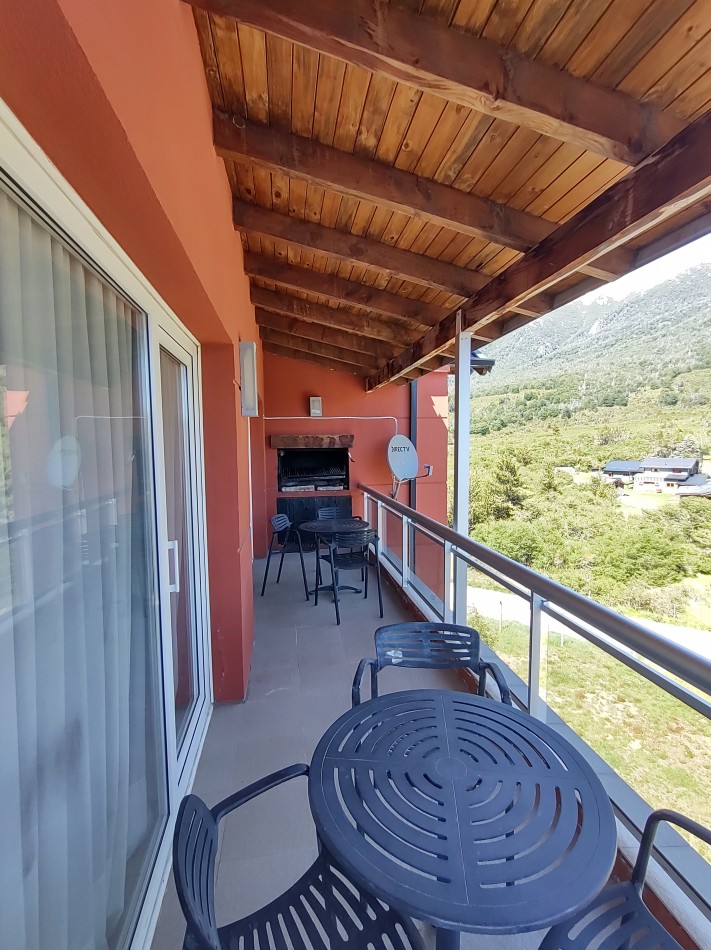 Departamento amoblado en Village Condo, Villa Catedral edif con spa, piscina cubierta gimnasio, jacuzzi. En venta apto turismo. Bariloche