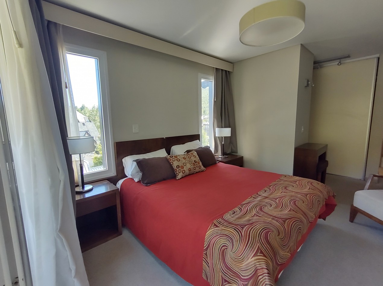 Departamento amoblado en Village Condo, Villa Catedral edif con spa, piscina cubierta gimnasio, jacuzzi. En venta apto turismo. Bariloche