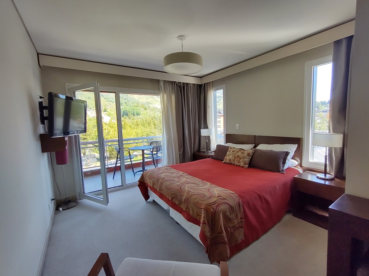 Departamento amoblado en Village Condo, Villa Catedral edif con spa, piscina cubierta gimnasio, jacuzzi. En venta apto turismo. Bariloche