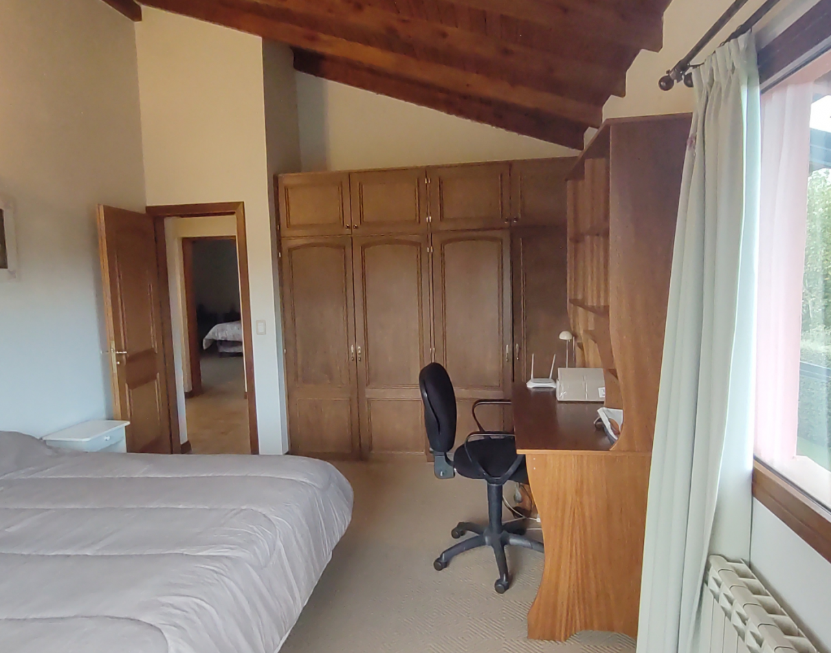 Casa 6 amb + amplio quincho o depto cochera cubierta en Dina Huapi a 15 km de Bariloche zona residencial jardin 