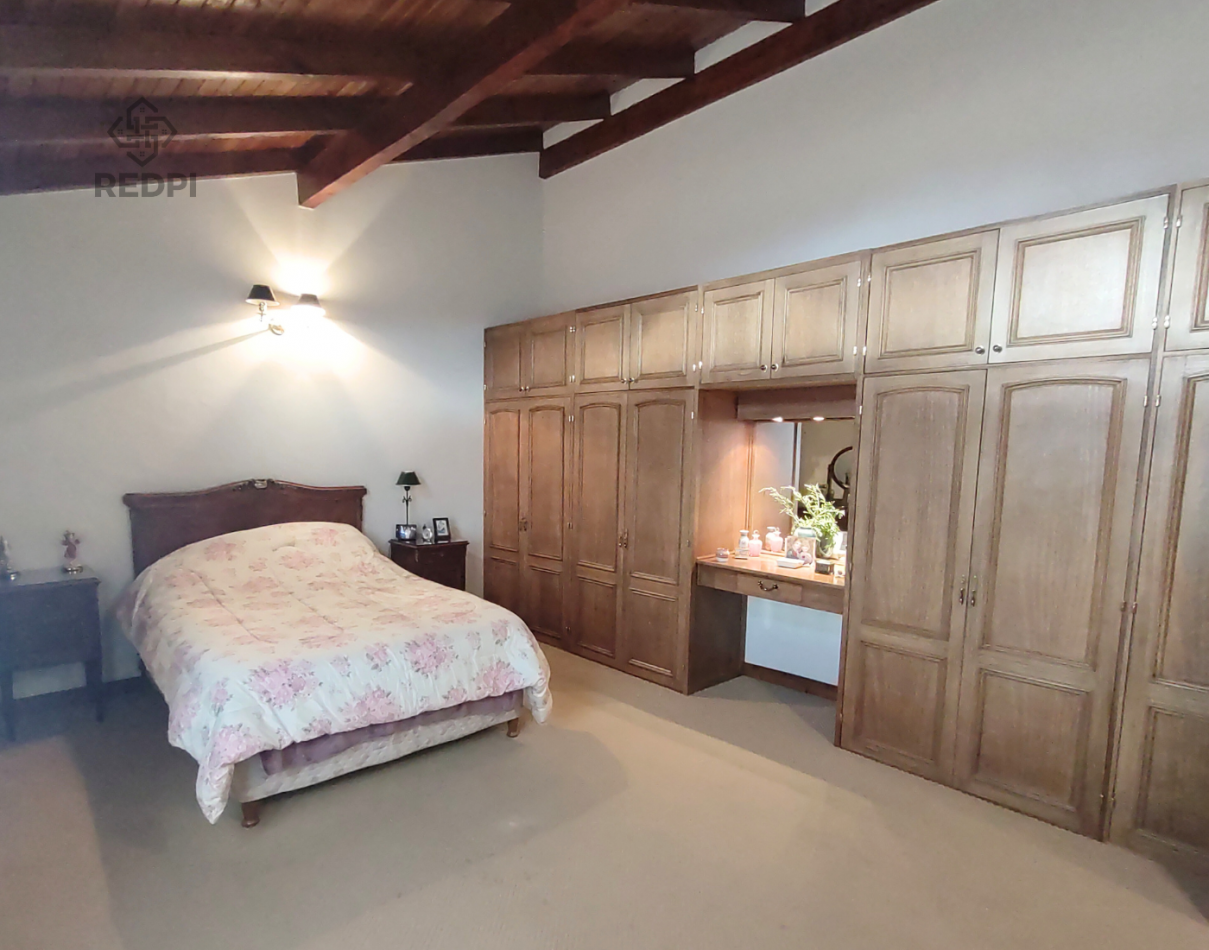 Casa 6 amb + amplio quincho o depto cochera cubierta en Dina Huapi a 15 km de Bariloche zona residencial jardin 