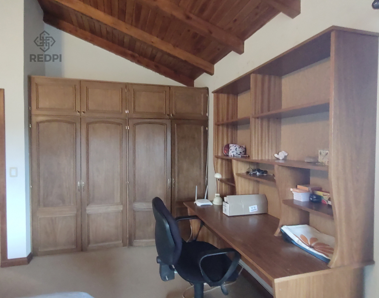 Casa 6 amb + amplio quincho o depto cochera cubierta en Dina Huapi a 15 km de Bariloche zona residencial jardin 