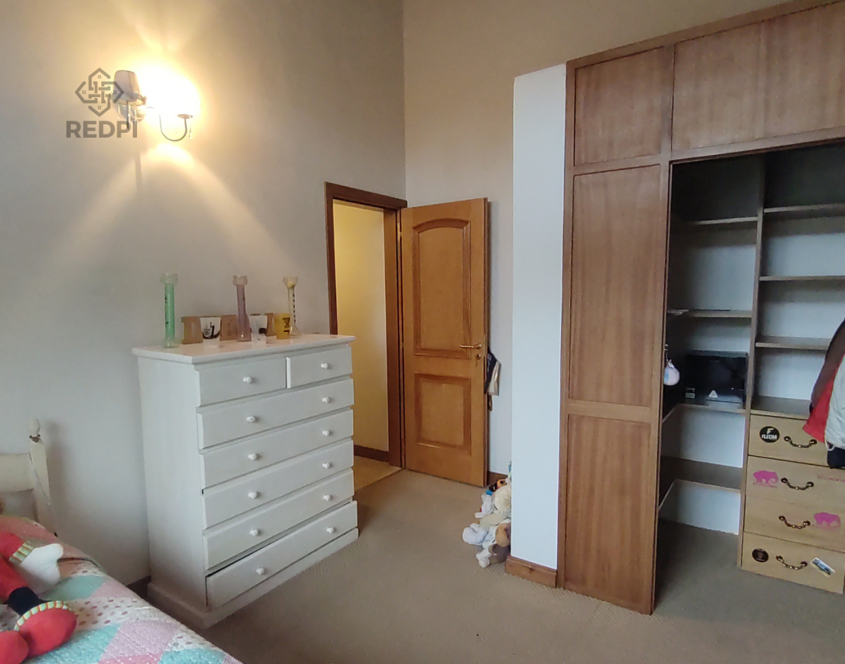 Casa 6 amb + amplio quincho o depto cochera cubierta en Dina Huapi a 15 km de Bariloche zona residencial jardin 