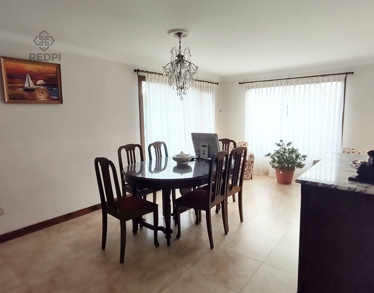 Casa 6 amb + amplio quincho o depto cochera cubierta en Dina Huapi a 15 km de Bariloche zona residencial jardin 