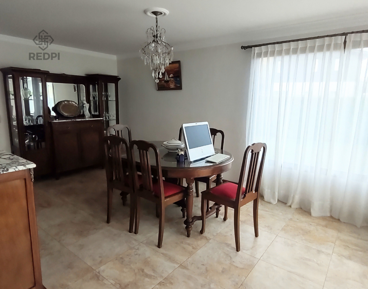 Casa 6 amb + amplio quincho o depto cochera cubierta en Dina Huapi a 15 km de Bariloche zona residencial jardin 