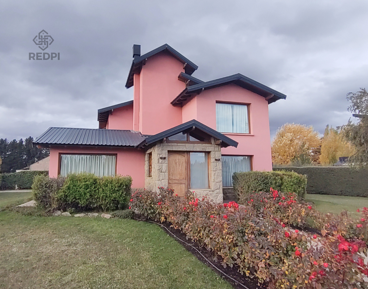 Casa 6 amb + amplio quincho o depto cochera cubierta en Dina Huapi a 15 km de Bariloche zona residencial jardin 