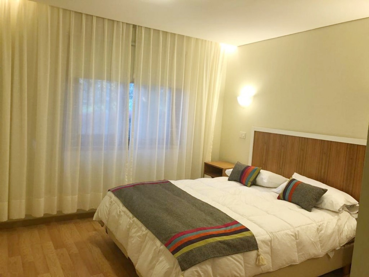 Casa 3 dormitorios + playroom en Pinar del Lago Bariloche 
