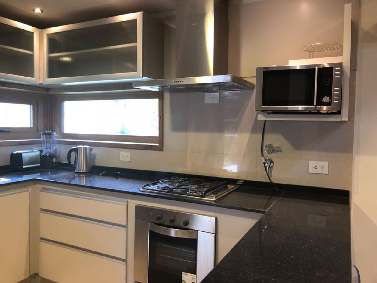 Casa 3 dormitorios + playroom en Pinar del Lago Bariloche 