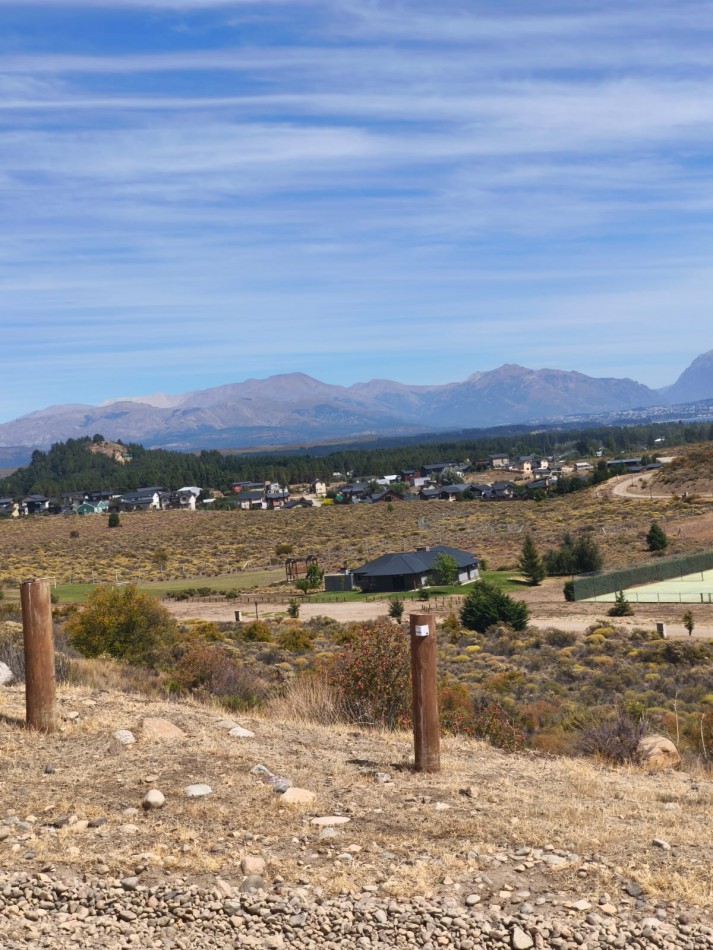Barrancas de Dina Huapi lote 353 barrio privado a 15 km de Bariloche vigilancia plano vistas amenities tenis SUM