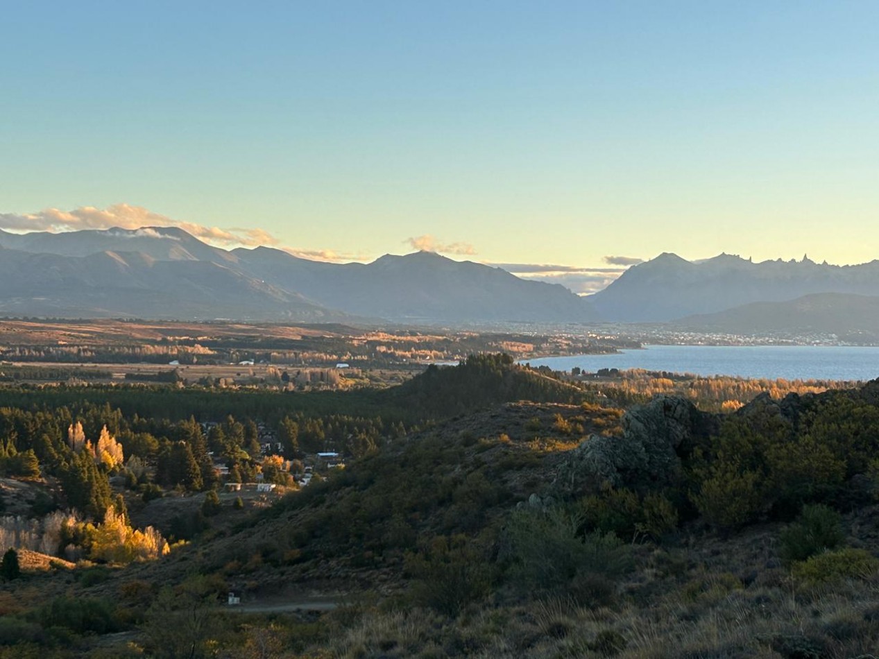 Barrancas de Dina Huapi lote 290 barrio privado a 15 km de Bariloche vigilancia plano vistas amenities tenis SUM