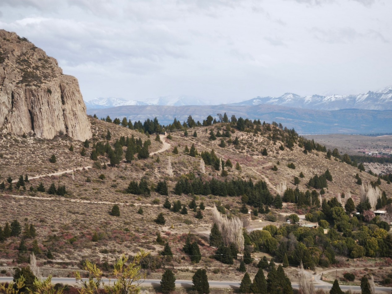 Barrancas de Dina Huapi lote 290 barrio privado a 15 km de Bariloche vigilancia plano vistas amenities tenis SUM
