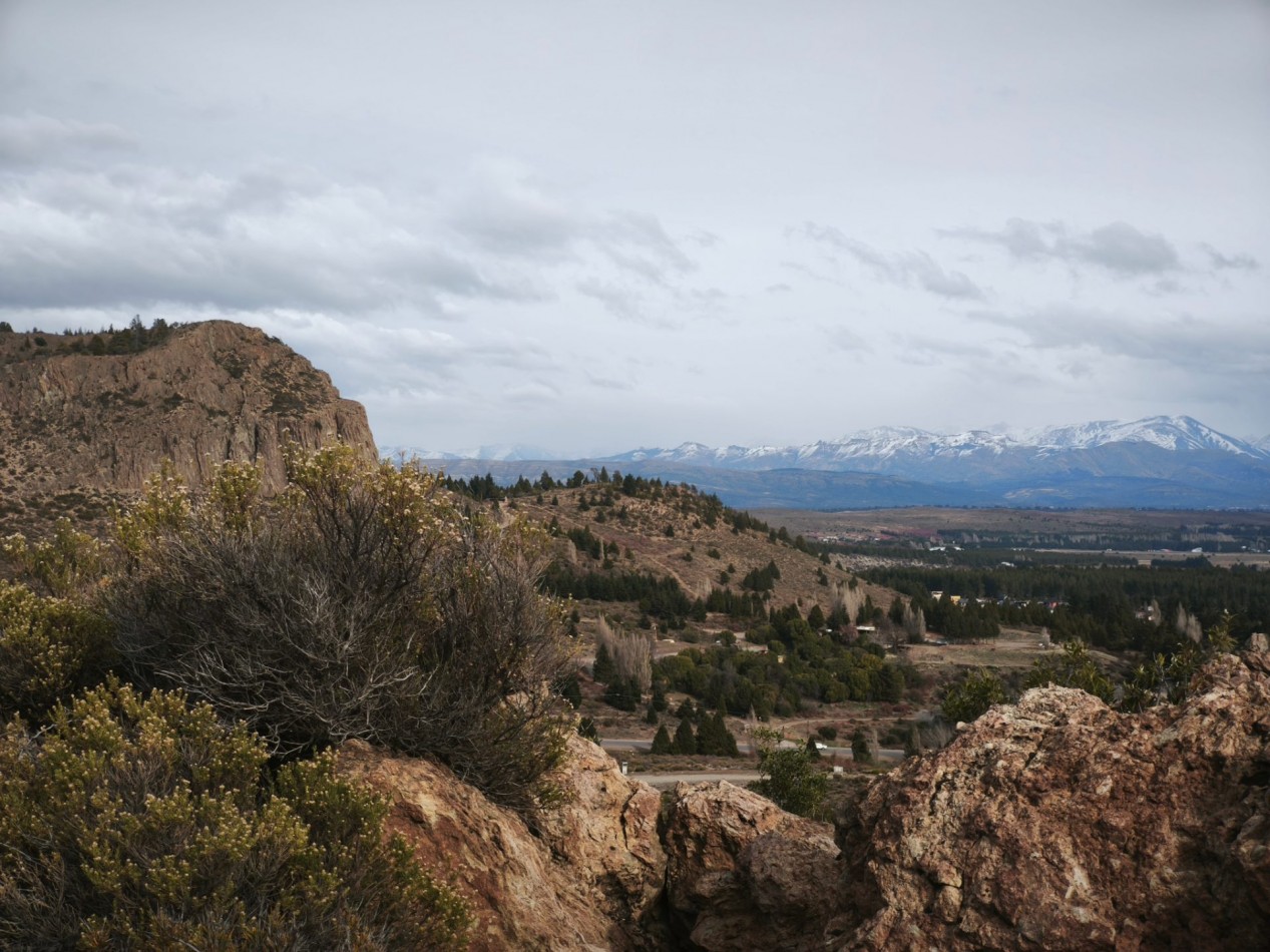 Barrancas de Dina Huapi lote 290 barrio privado a 15 km de Bariloche vigilancia plano vistas amenities tenis SUM