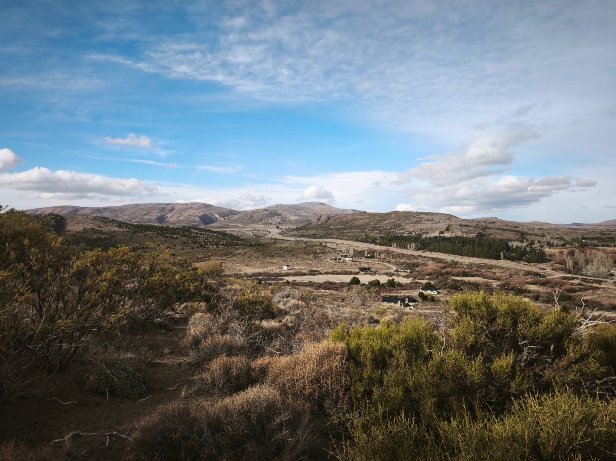 Barrancas de Dina Huapi lote 290 barrio privado a 15 km de Bariloche vigilancia plano vistas amenities tenis SUM