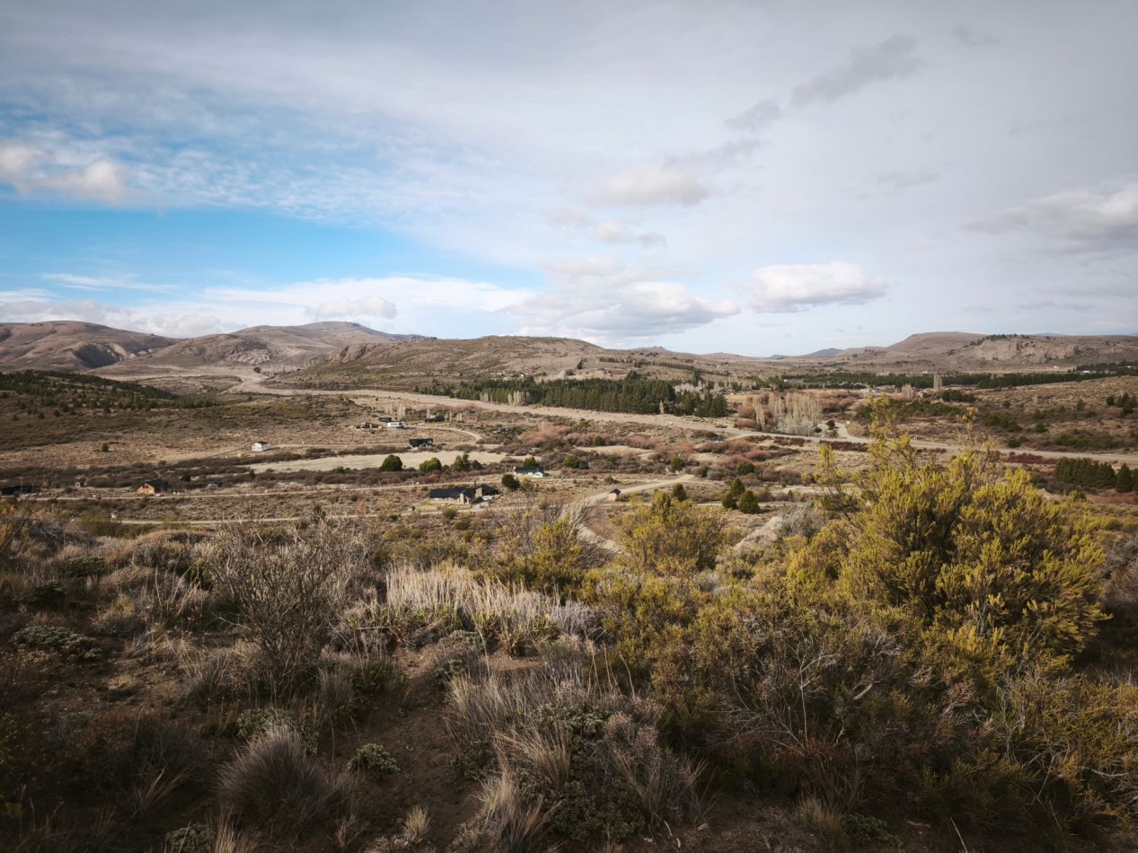 Barrancas de Dina Huapi lote 290 barrio privado a 15 km de Bariloche vigilancia plano vistas amenities tenis SUM
