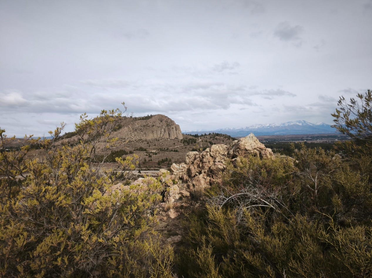 Barrancas de Dina Huapi lote 290 barrio privado a 15 km de Bariloche vigilancia plano vistas amenities tenis SUM