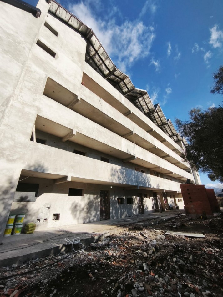 Cavas de Melipal duplex doble altura 3 amb 2 baños vistas edificio 2 Bariloche inversion en pozo departamento en venta apto turismo 