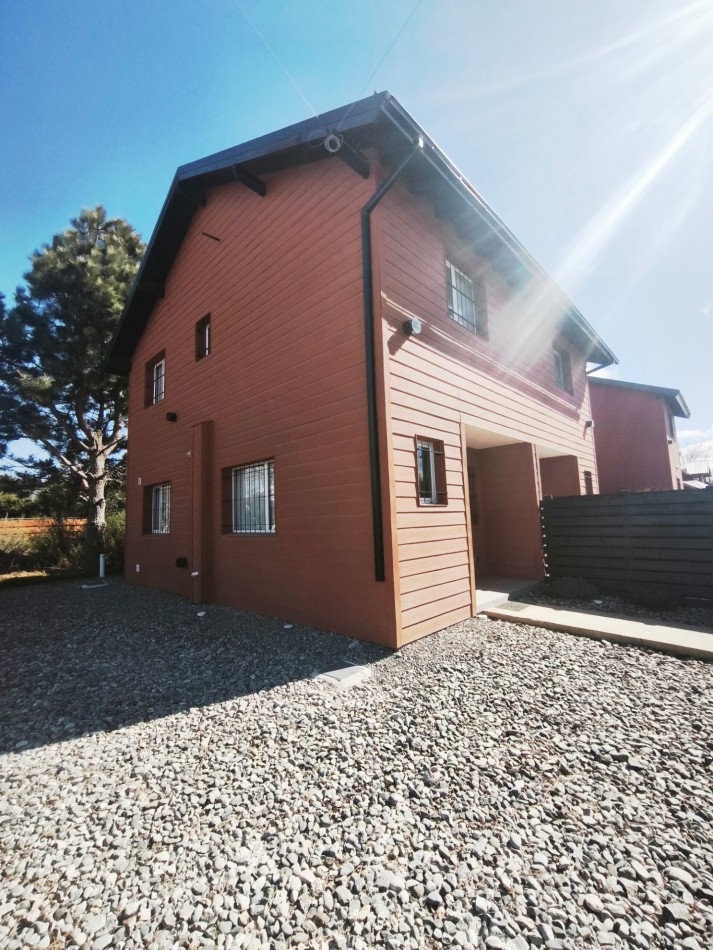  Ph impecable en alquiler permanente en Barrio Las Victorias Bariloche patio propio cochera baño y toilette lavadero 