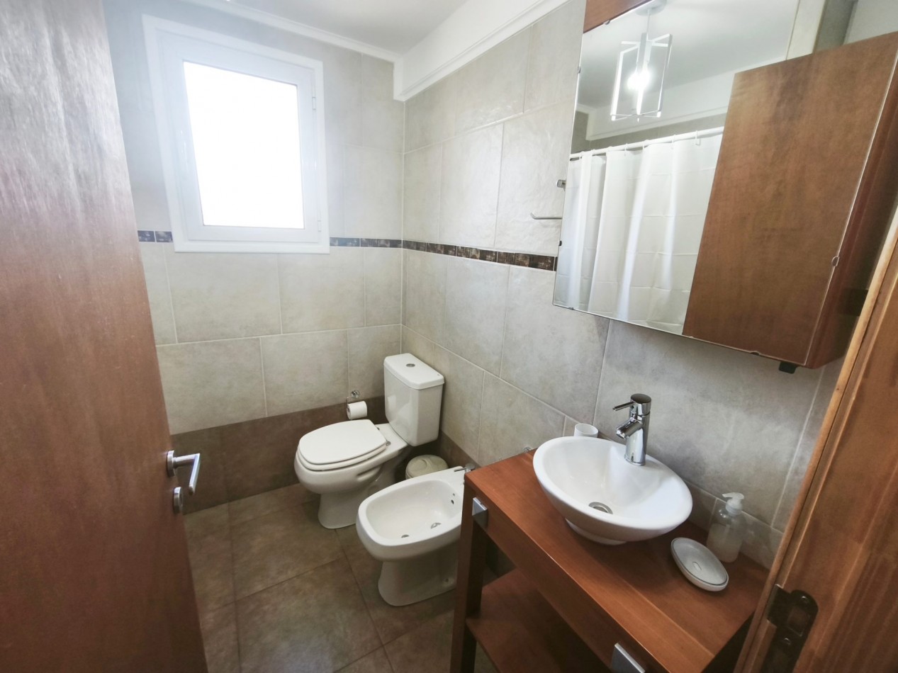  Ph impecable en alquiler permanente en Barrio Las Victorias Bariloche patio propio cochera baño y toilette lavadero 