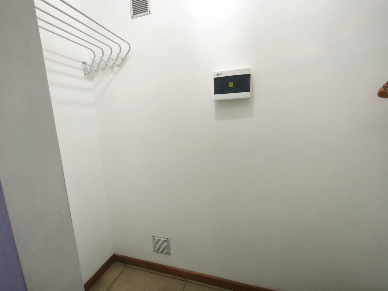  Ph impecable en alquiler permanente en Barrio Las Victorias Bariloche patio propio cochera baño y toilette lavadero 