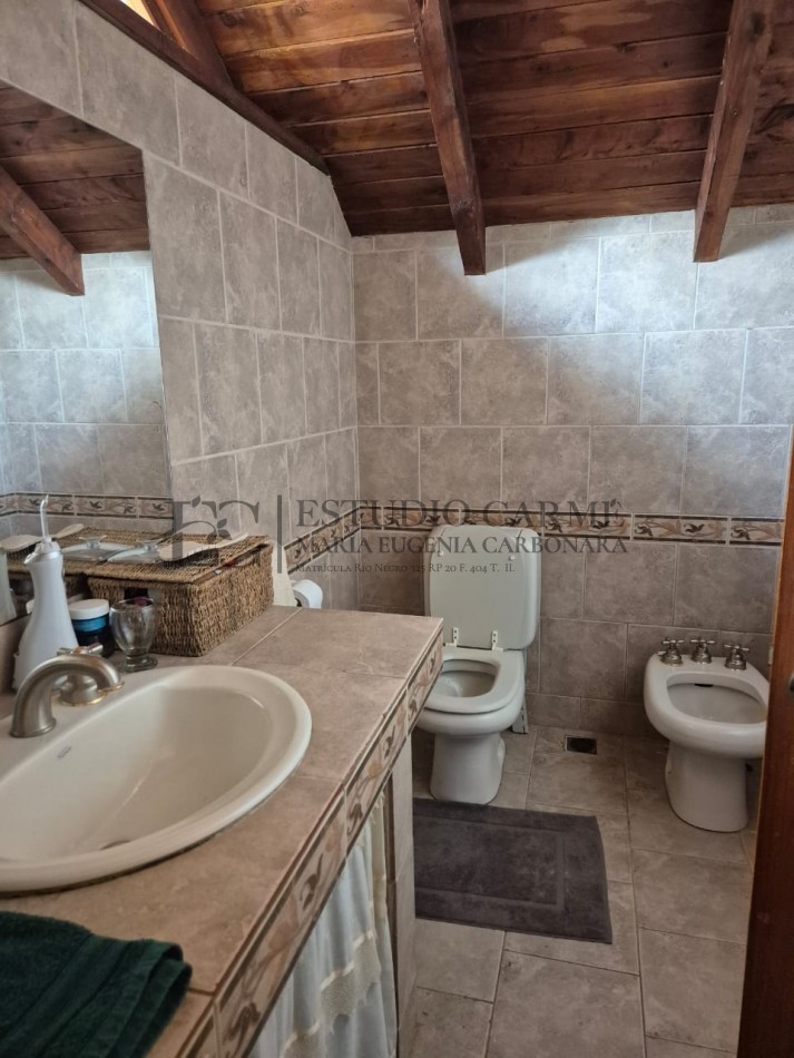 Casa + depto anexo en Barrio La Cascada de Bariloche. Alt. Bustillo Km 6 ideal vivienda y renta turistica venta inversion