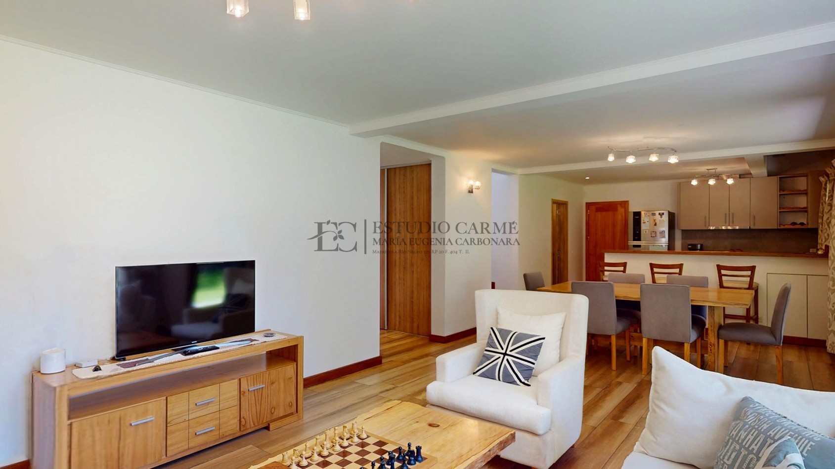 Casa en barrio privado Barrancas de Melipal en venta a 4,5 km del centro de Bariloche con seguridad y pileta