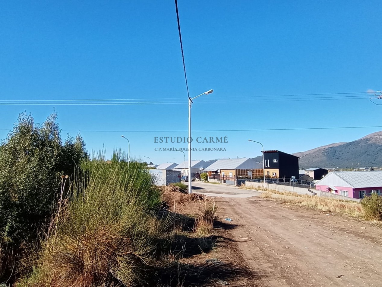 Lote plano en Bo. Valle Azul