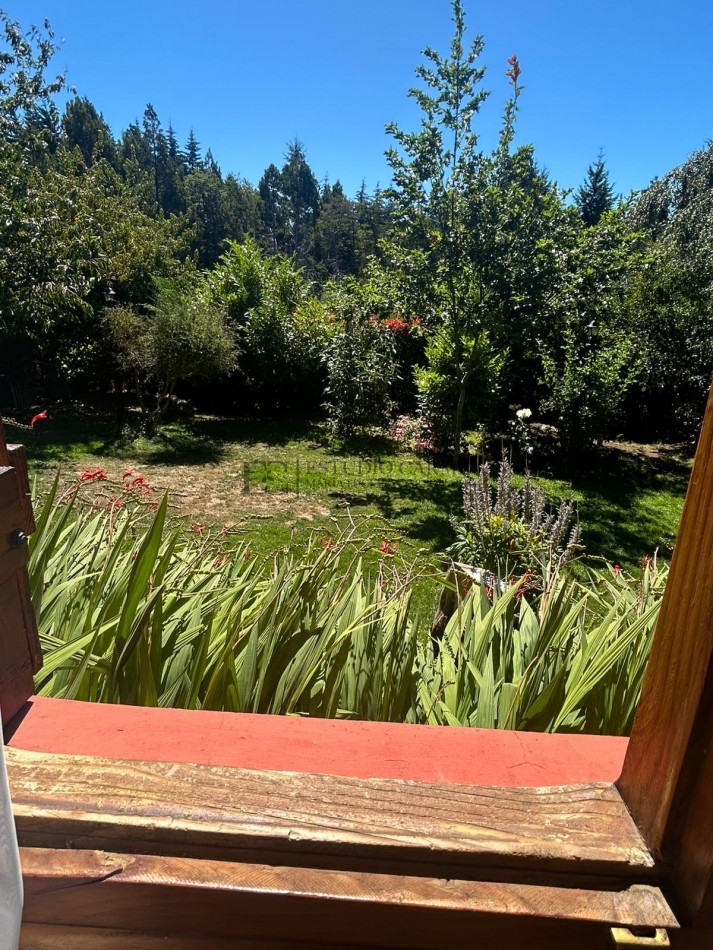 Casa en una planta en Bo. Las Rosas a 100 m de Bustillo km. 20,900 en venta en Bariloche