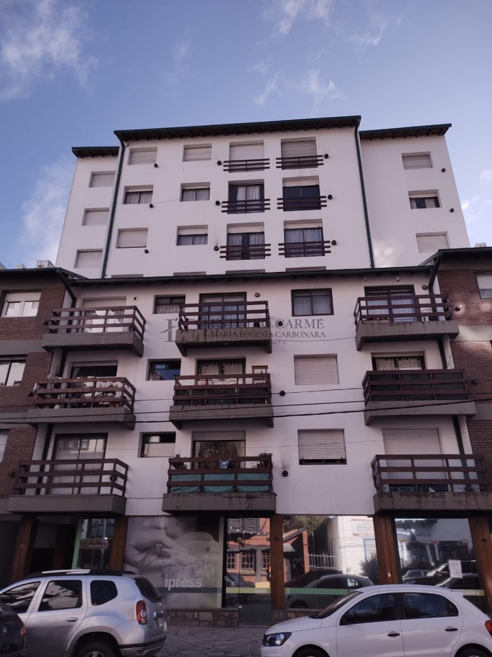 Depto 3 ambientes con baulera en el centro de Bariloche en venta apto credito hipotecario UVA