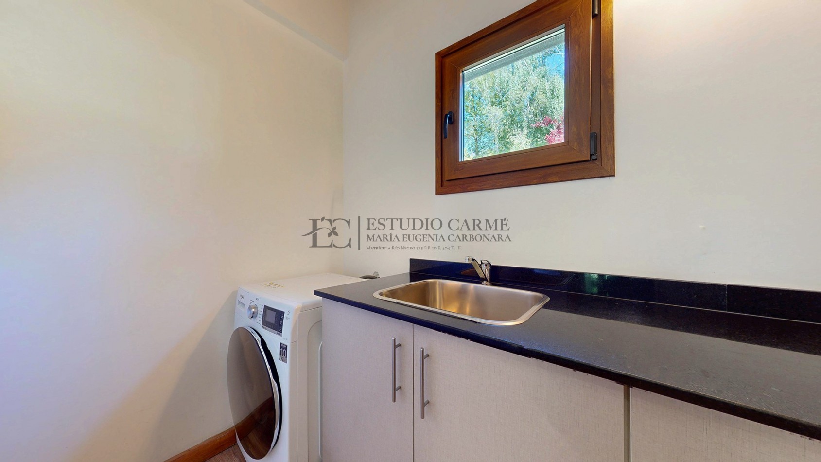 Casa en barrio privado Barrancas de Melipal en venta a 4,5 km del centro de Bariloche con seguridad y pileta