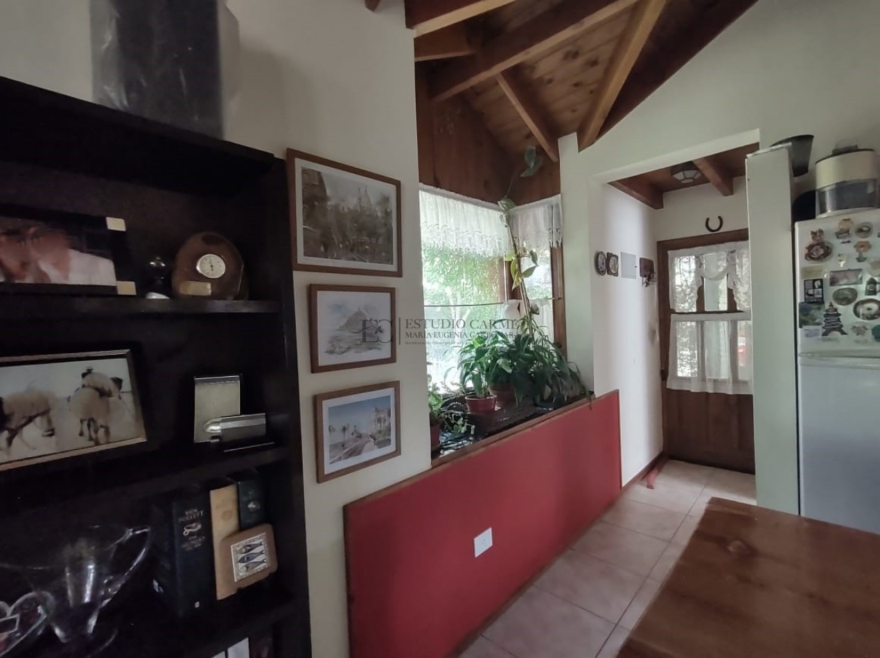 Casa en una planta en Bo. Las Rosas a 100 m de Bustillo km. 20,900 en venta en Bariloche