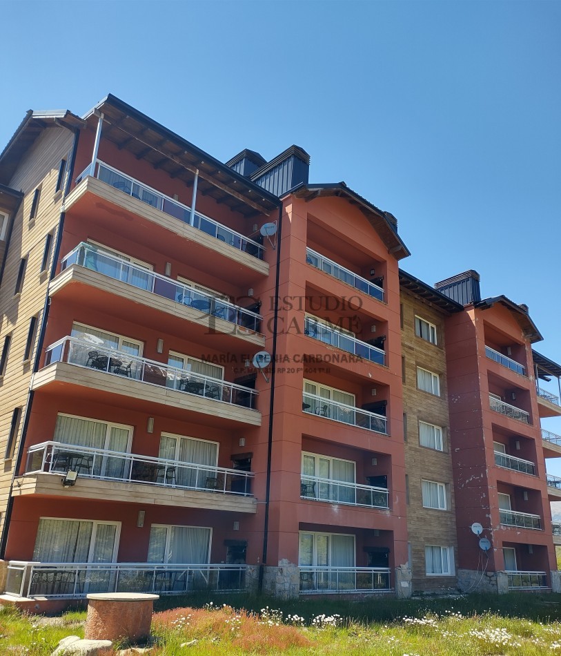 Departamento amoblado en Village Condo, Villa Catedral edif con spa, piscina cubierta gimnasio, jacuzzi. En venta apto turismo. Bariloche 