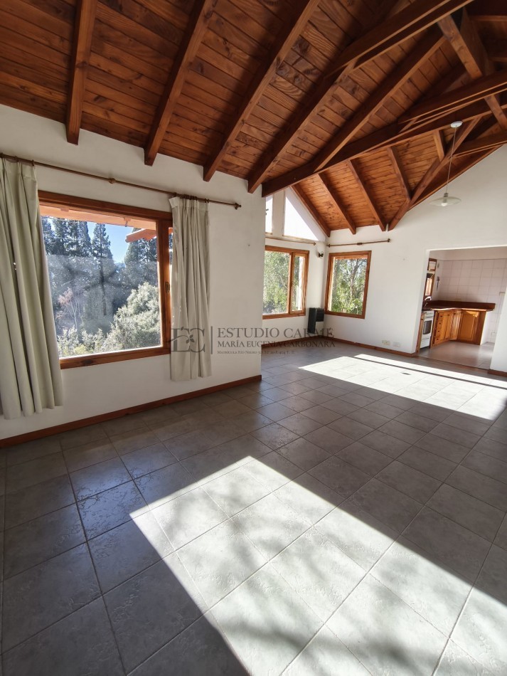 Casa 4 ambientes con vista a 100 m de Pioneros km 6, Bariloche en venta apto credito hipotecario UVA lote propio orientacion norte