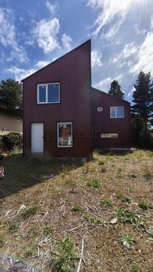 Complejo en block de 3 unidades a terminar en barrio Entre Pinos al este del centro de Bariloche. Oportunidad de inversion.