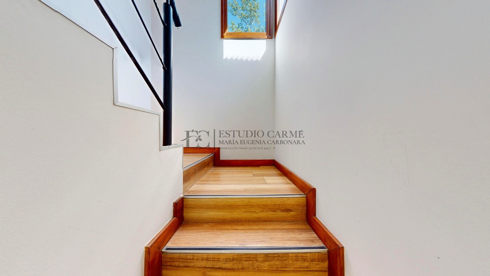 Casa en barrio privado Barrancas de Melipal en venta a 4,5 km del centro de Bariloche con seguridad y pileta