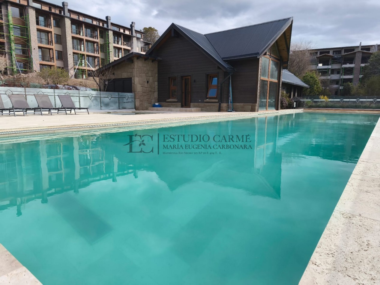 Casa en barrio privado Barrancas de Melipal en venta a 4,5 km del centro de Bariloche con seguridad y pileta