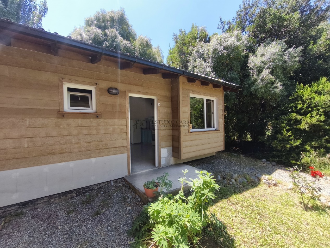 Casa en Lago Moreno con departamento + local u oficina en venta a 100 m de Playa del Viento Bariloche ideal vivienda mas renta turistica y emprendimiento