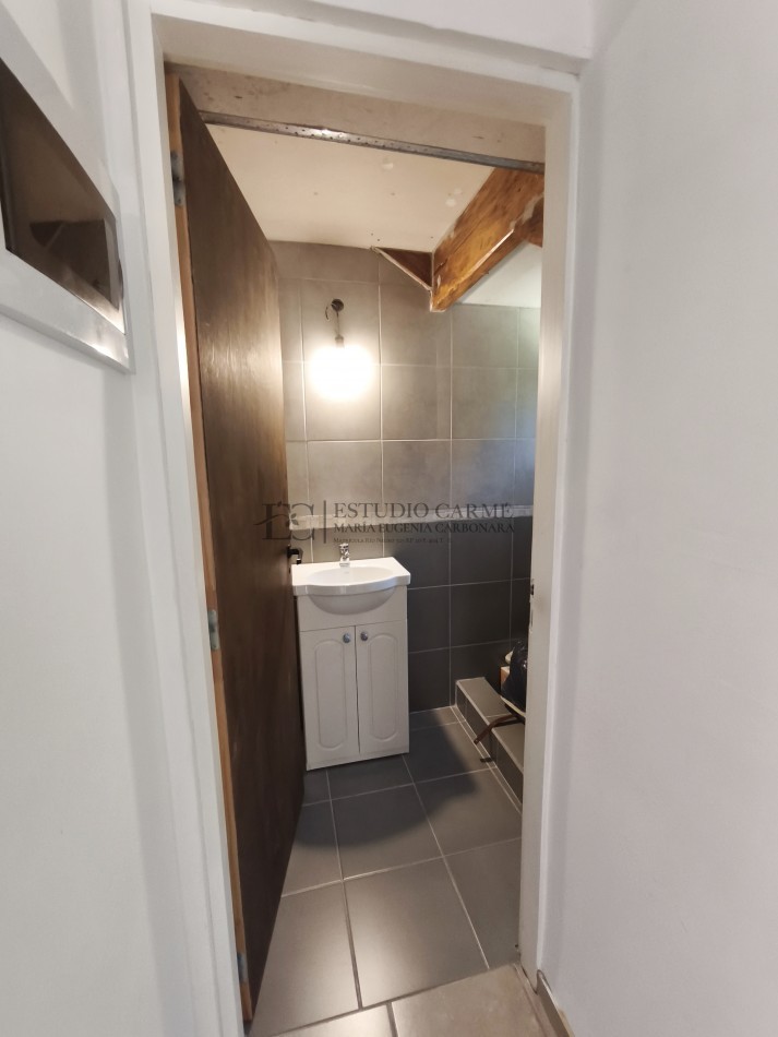 Casa en Lago Moreno con departamento + local u oficina en venta a 100 m de Playa del Viento Bariloche ideal vivienda mas renta turistica y emprendimiento