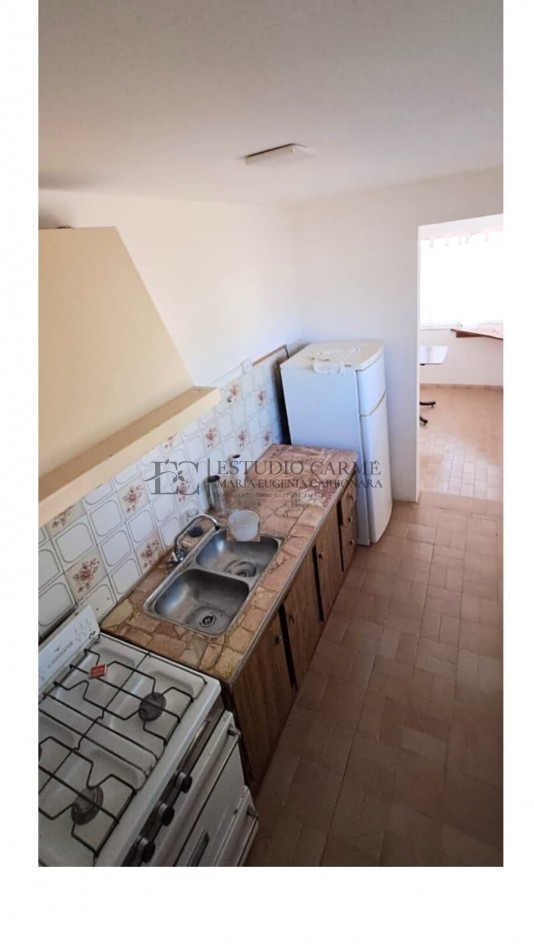 Lote con casa a 100 m del lago y del Rio Limay ubicacion estrategica en Dina Huapi con gas de red