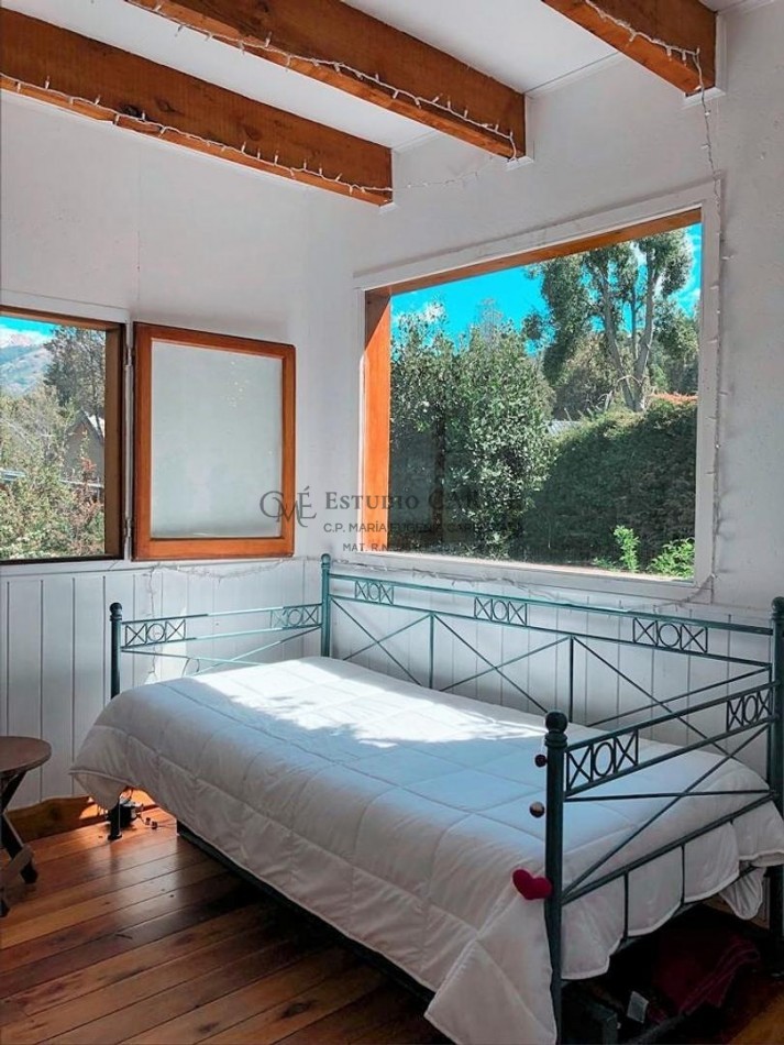 Casa principal de 4 amb + casa de huespedes a 400 m de Playa Serena, barrio Nahuel Malal Bariloche