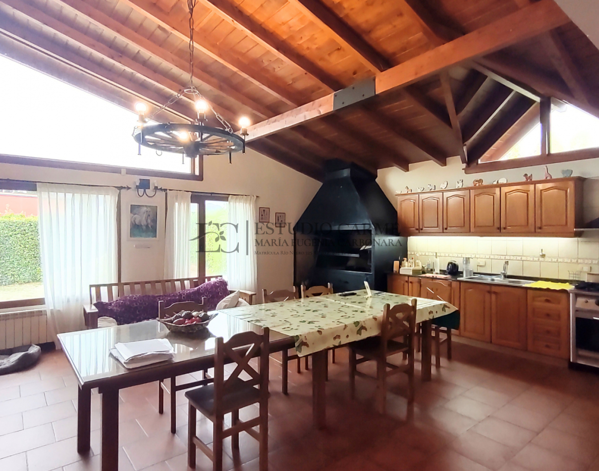 Casa 6 amb mas amplio quincho o depto con garage en Dina Huapi a 15 km de Bariloche zona residencial jardin