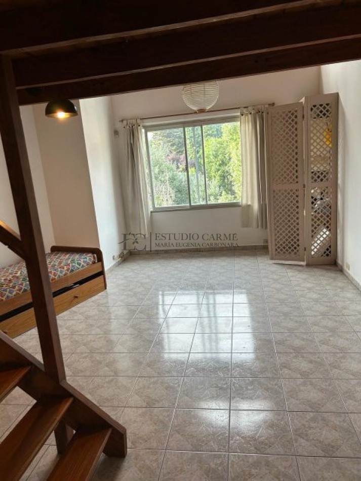 Apto credito depto doble altura con entrepiso tipo loft en Bo. Belgrano, Bariloche en venta monoambiente