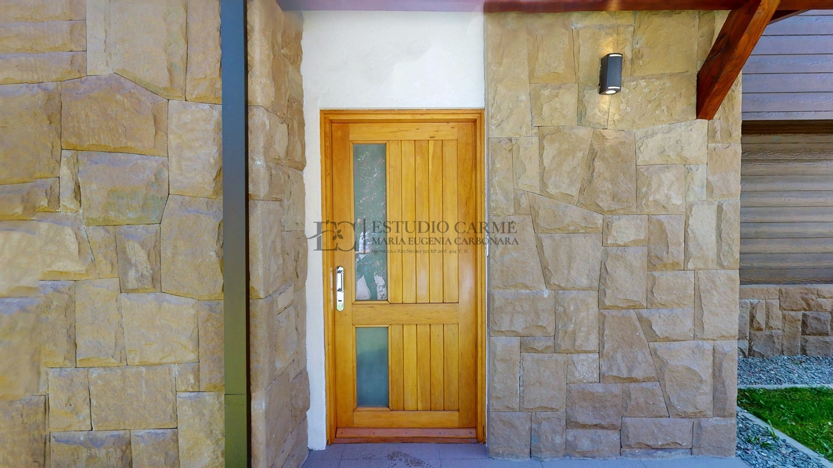 Casa en barrio privado Barrancas de Melipal en venta a 4,5 km del centro de Bariloche con seguridad y pileta