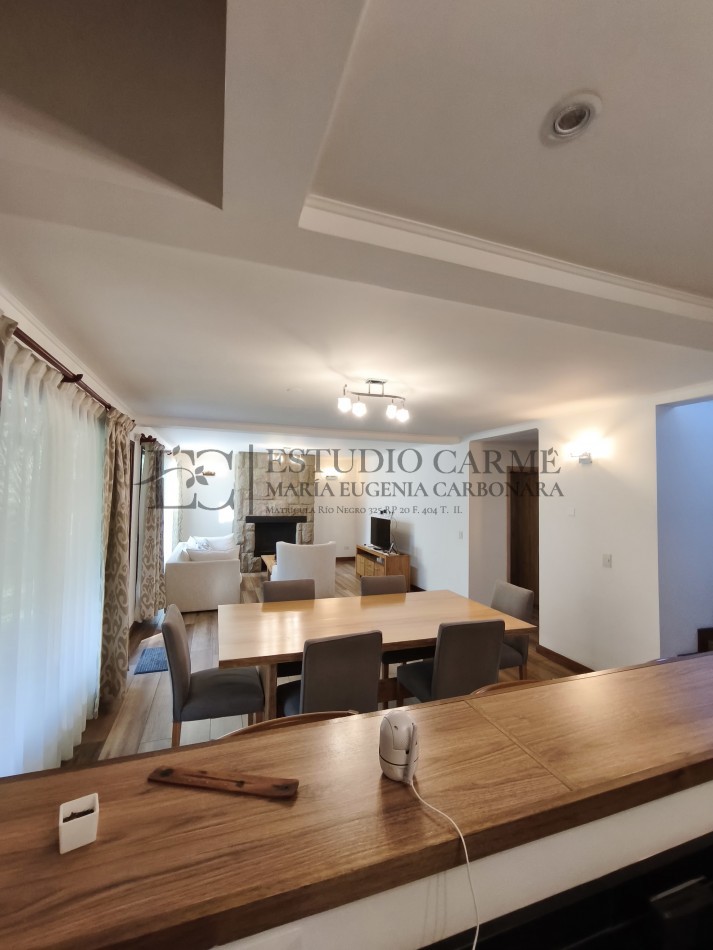 Casa en barrio privado Barrancas de Melipal en venta a 4,5 km del centro de Bariloche con seguridad y pileta