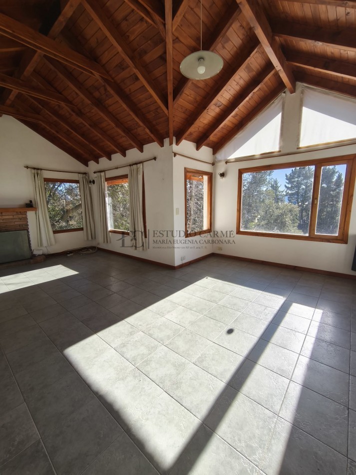 Casa 4 ambientes con vista a 100 m de Pioneros km 6, Bariloche en venta apto credito hipotecario UVA lote propio orientacion norte