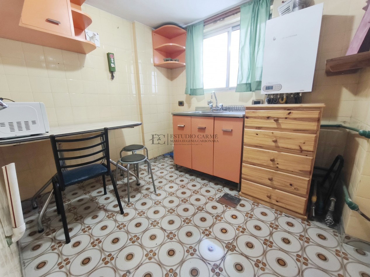 Comodo monoambiente centro de Bariloche a 50 m de Mitre en venta ideal inversion cocina separada 