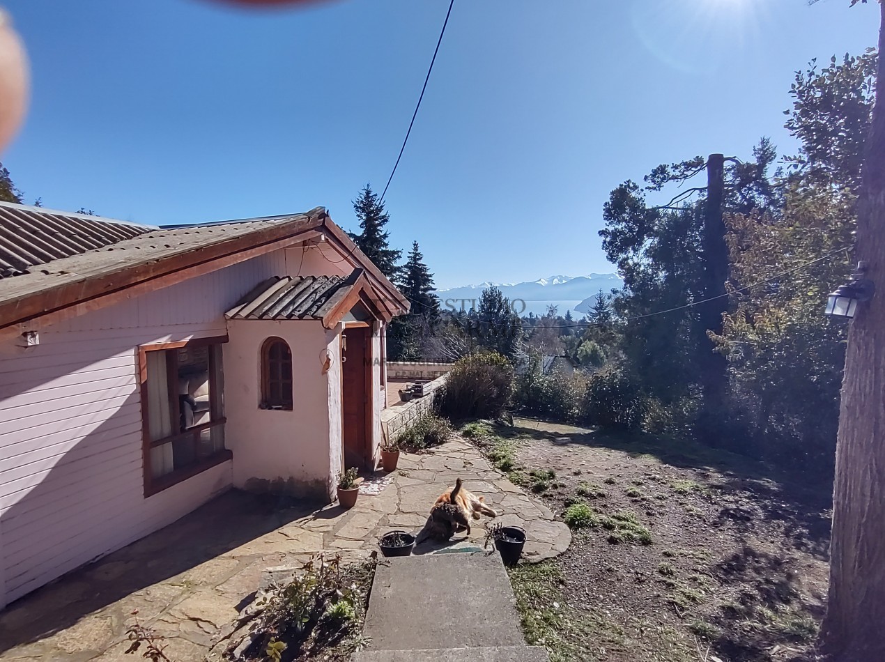 Vista al lago en San Ignacio del Cerro, Bariloche, con factibilidad para seguir construyendo