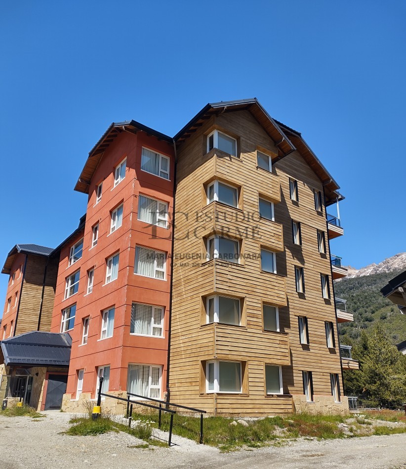 Departamento amoblado en Village Condo, Villa Catedral edif con spa, piscina cubierta gimnasio, jacuzzi. En venta apto turismo. Bariloche 