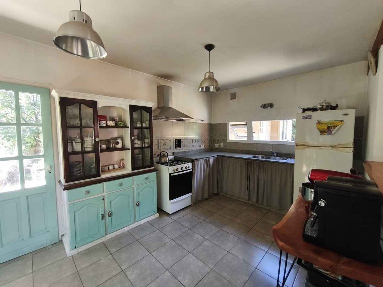 Casa en Lago Moreno con departamento + local u oficina en venta a 100 m de Playa del Viento Bariloche ideal vivienda mas renta turistica y emprendimiento