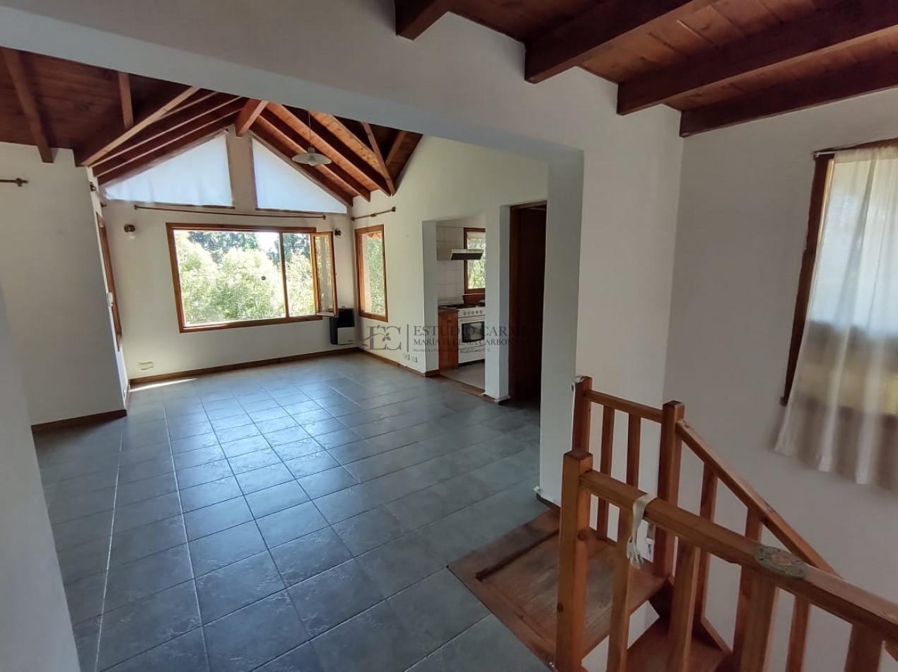 Casa 4 ambientes con vista a 100 m de Pioneros km 6, Bariloche en venta apto credito hipotecario UVA lote propio orientacion norte