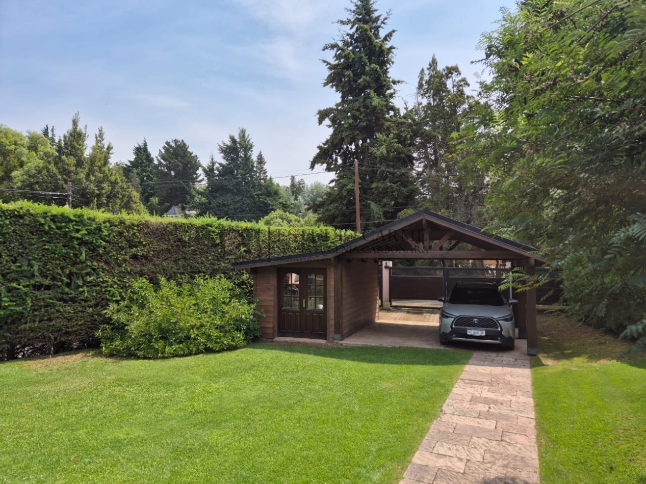 Casa + depto anexo en Barrio La Cascada de Bariloche. Alt. Bustillo Km 6 ideal vivienda y renta turistica venta inversion